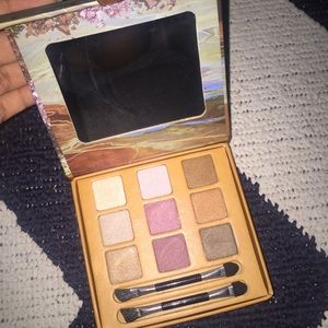 eyeshadow palette